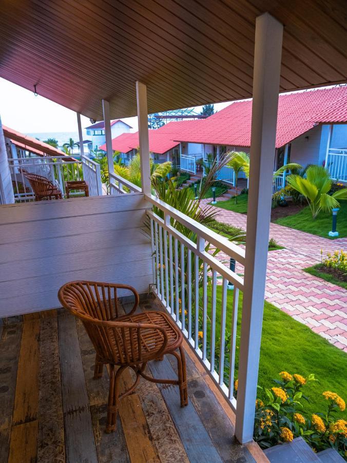 Maargit Beach Resort マンドレム エクステリア 写真