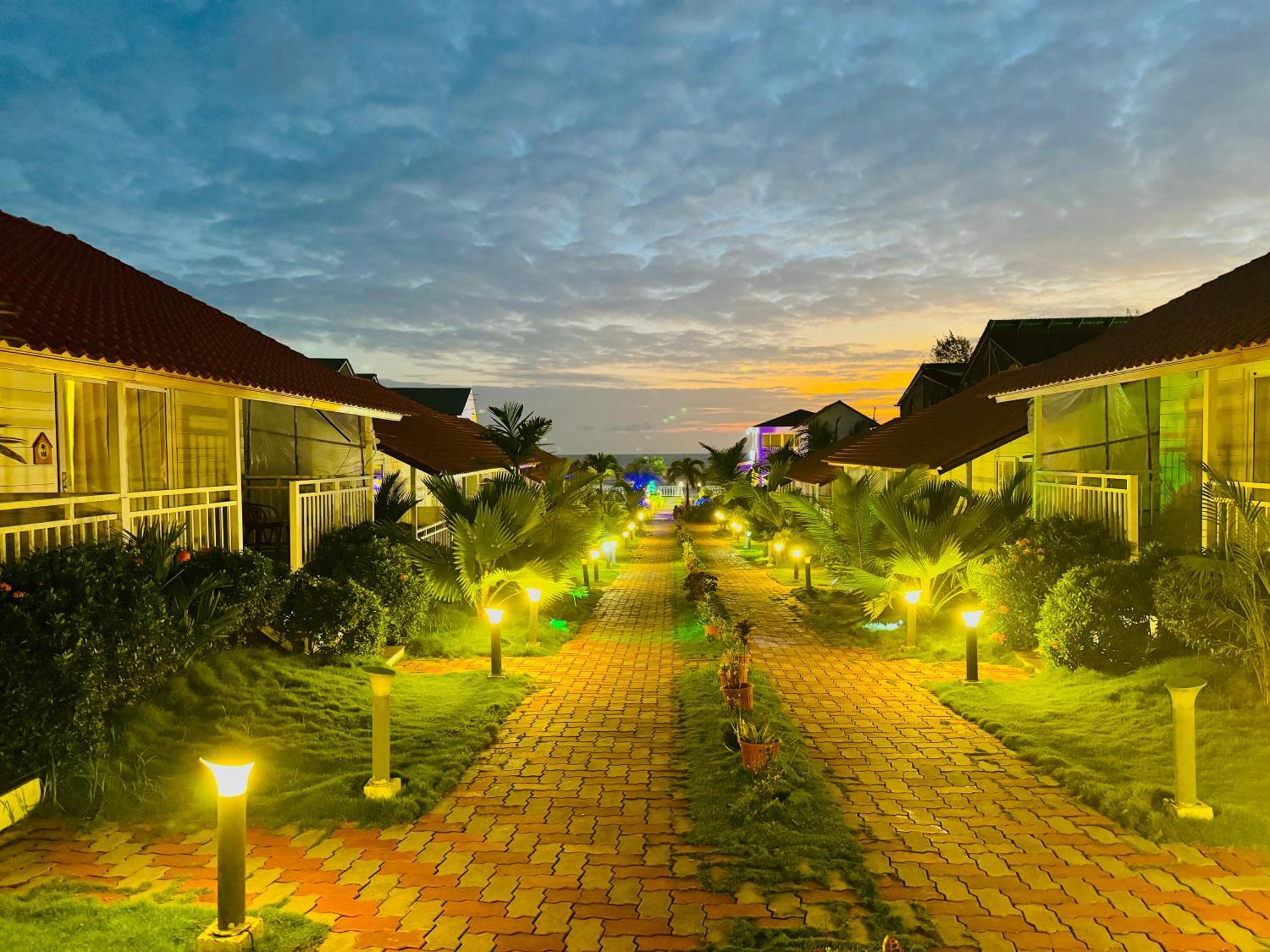 Maargit Beach Resort マンドレム エクステリア 写真