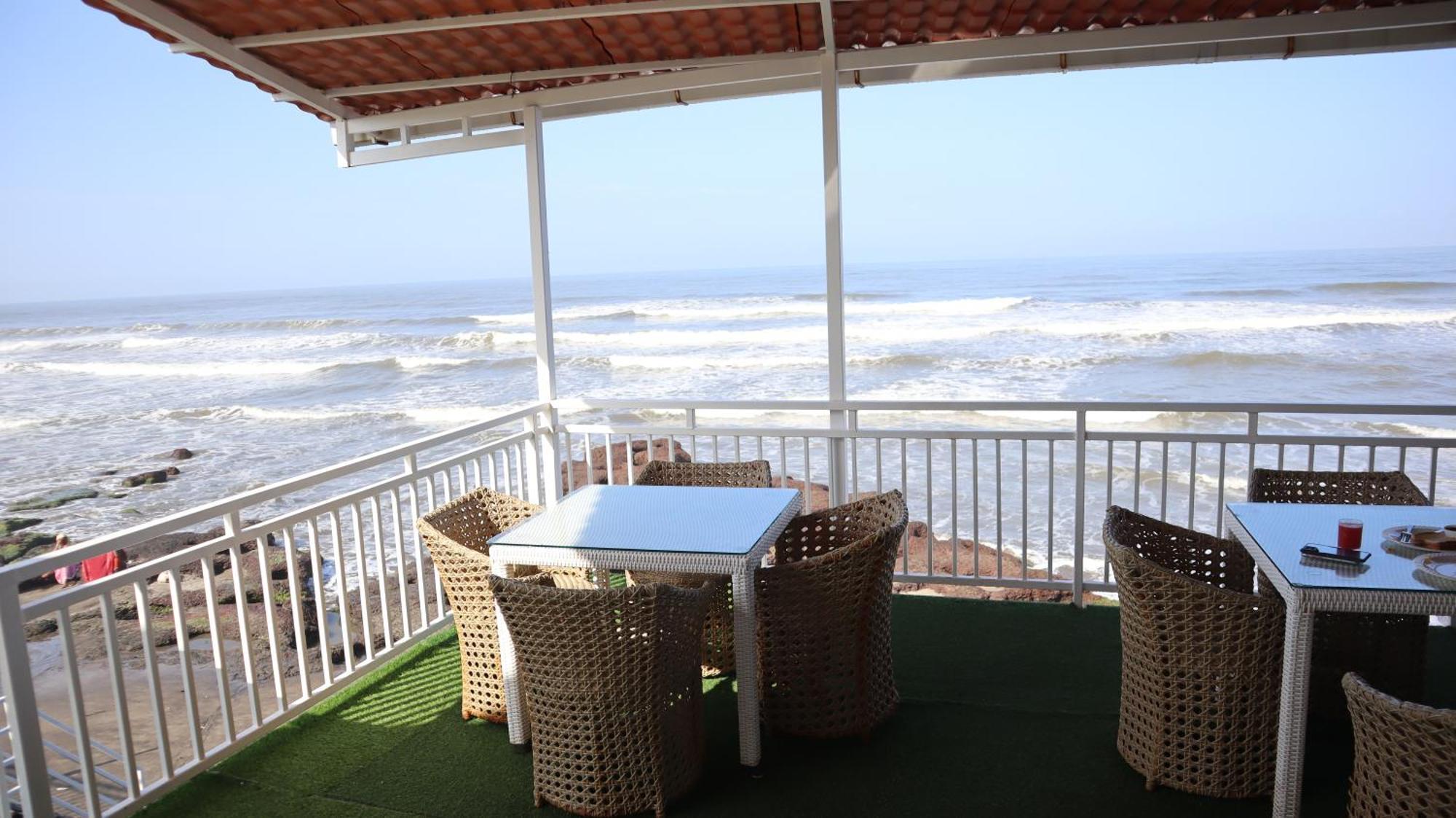 Maargit Beach Resort マンドレム エクステリア 写真