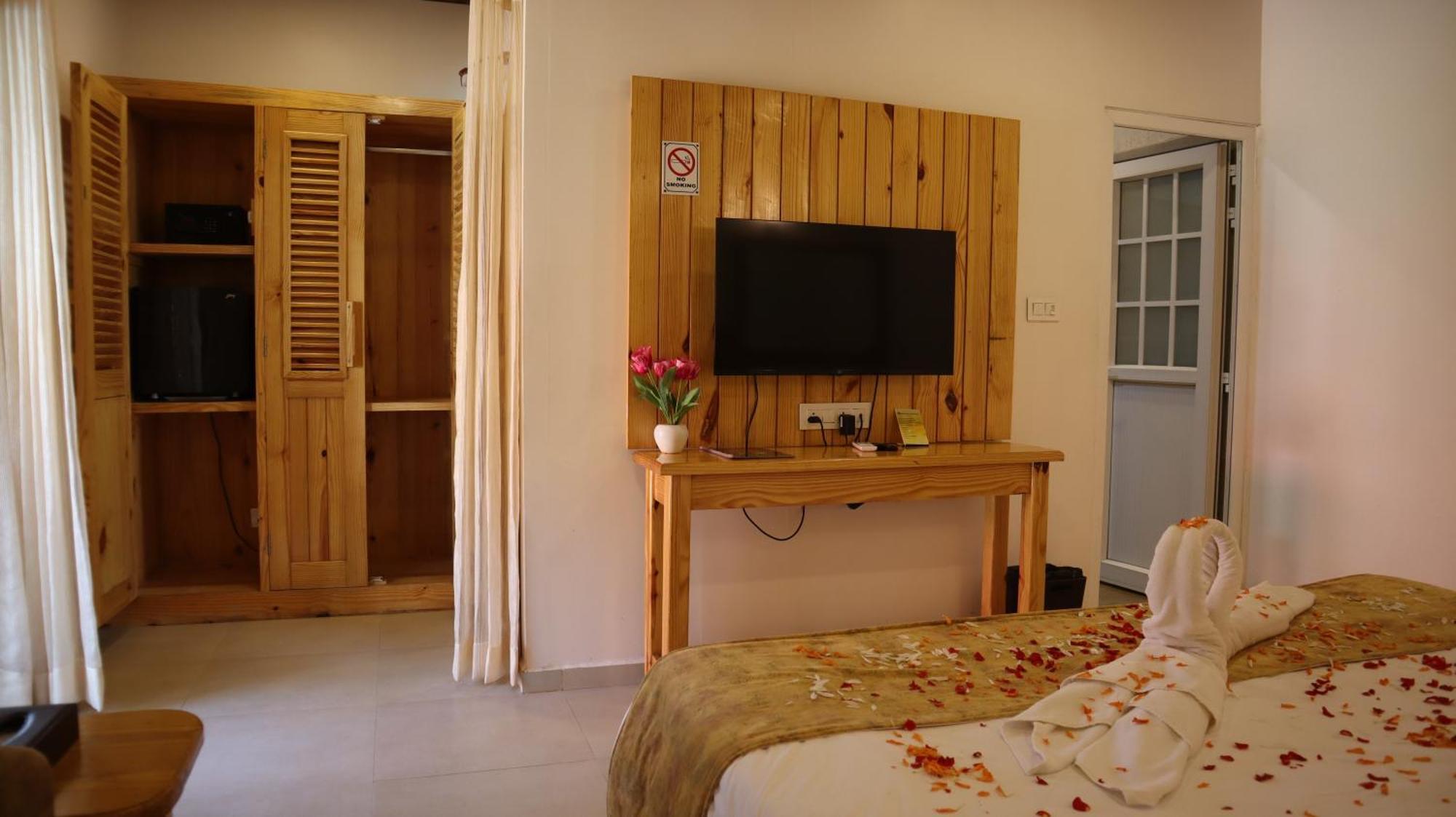 Maargit Beach Resort マンドレム エクステリア 写真