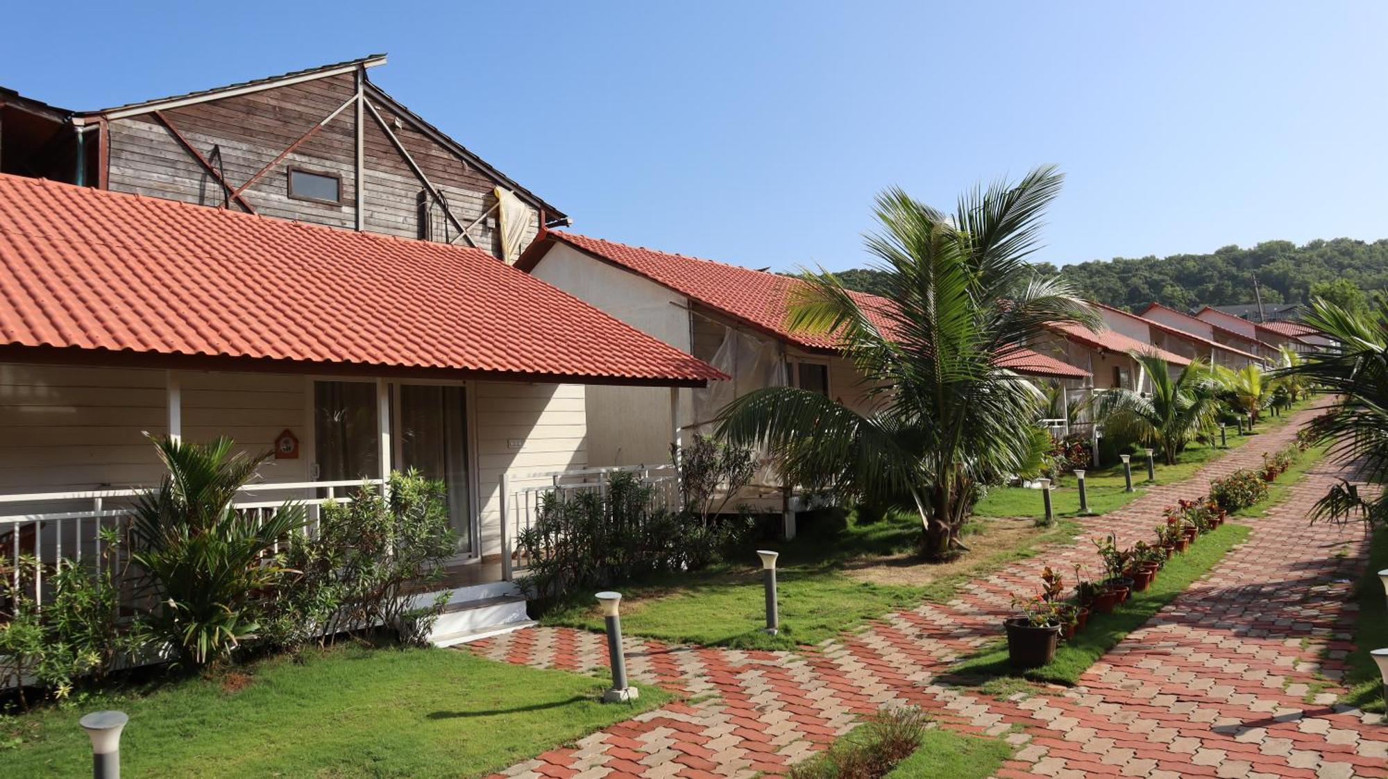 Maargit Beach Resort マンドレム エクステリア 写真