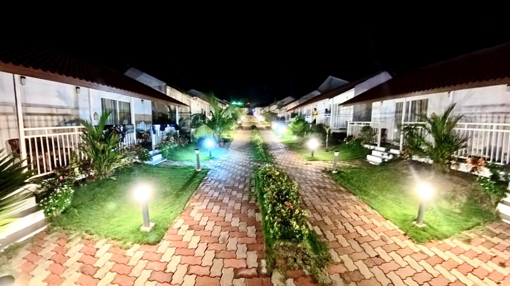 Maargit Beach Resort マンドレム エクステリア 写真